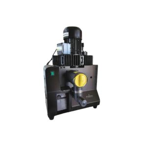 B900