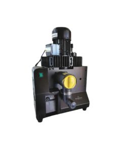B900