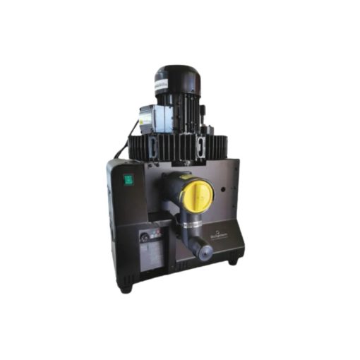 B900